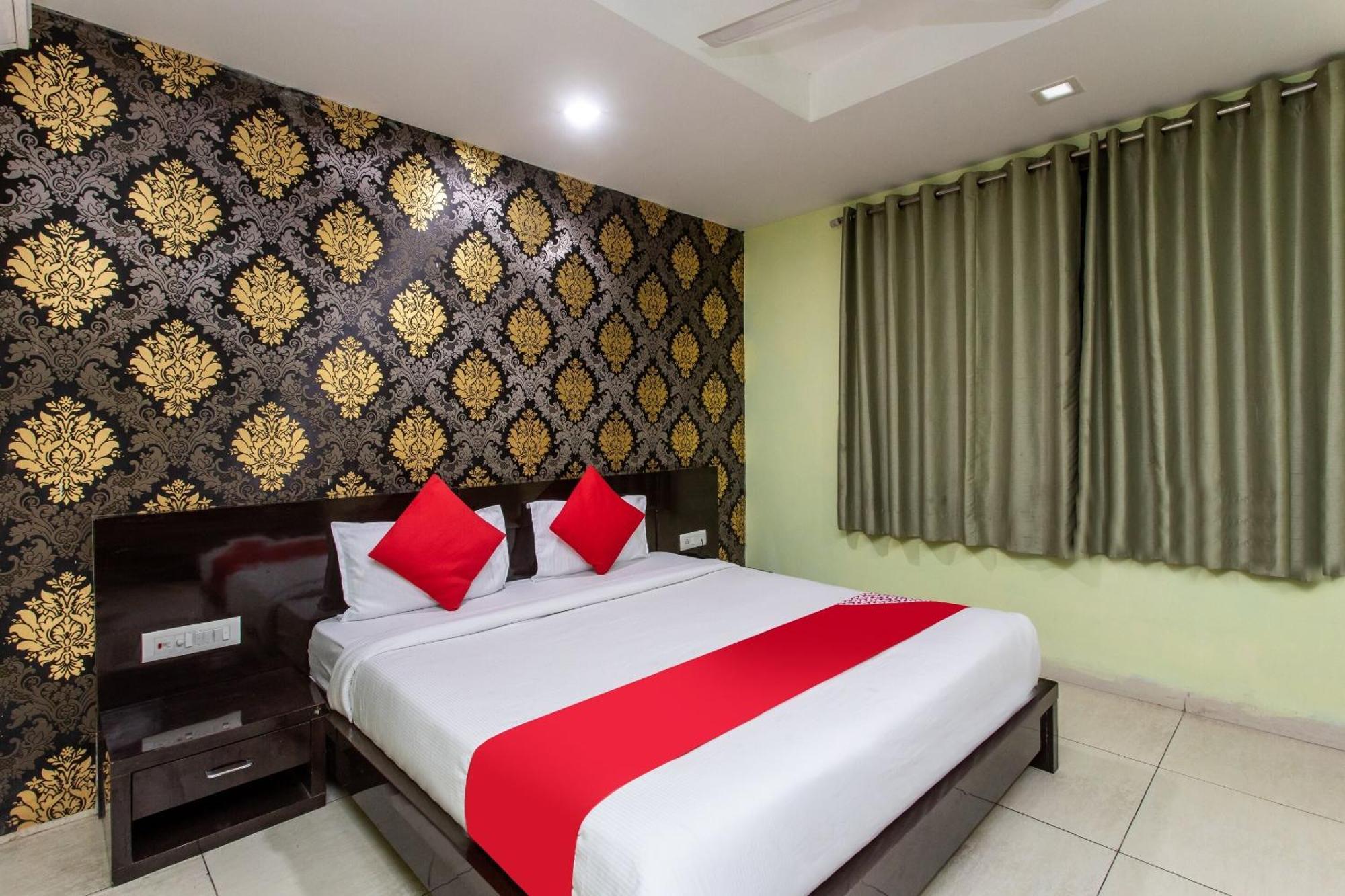 Hotel Capital O Swan Paradise 3*